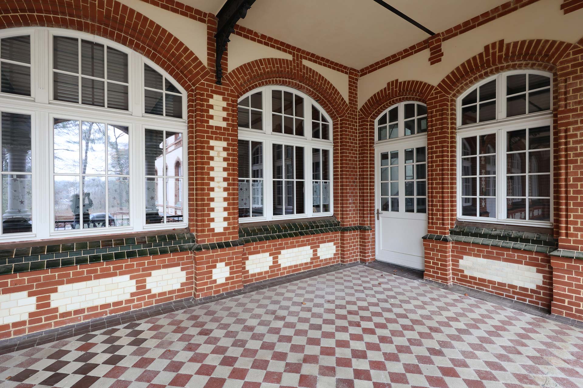 Fire protection windows in historic brick architecture from the Beelitz joinery